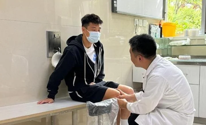 詹姆斯与安